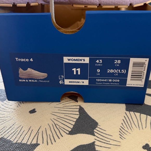 Brooks Trace 4 Tennis shoes - Picture 2 of 10